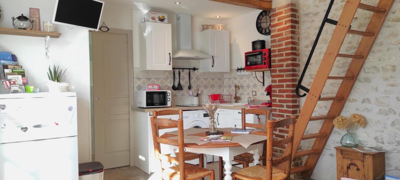 Gite De Charme Beaujoyeulx Molineuf Exteriér fotografie